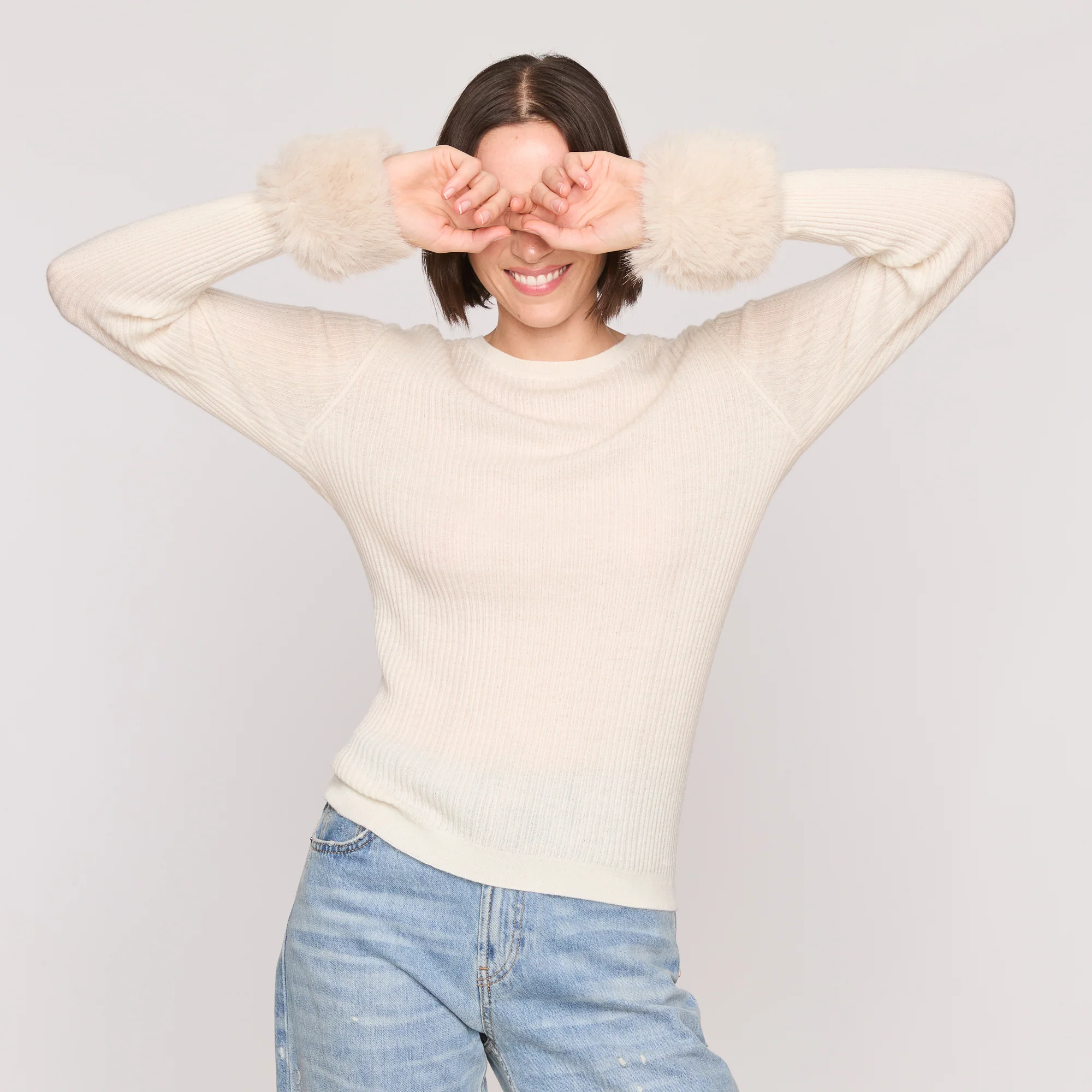 FAUX FUR CUFF - Image 4