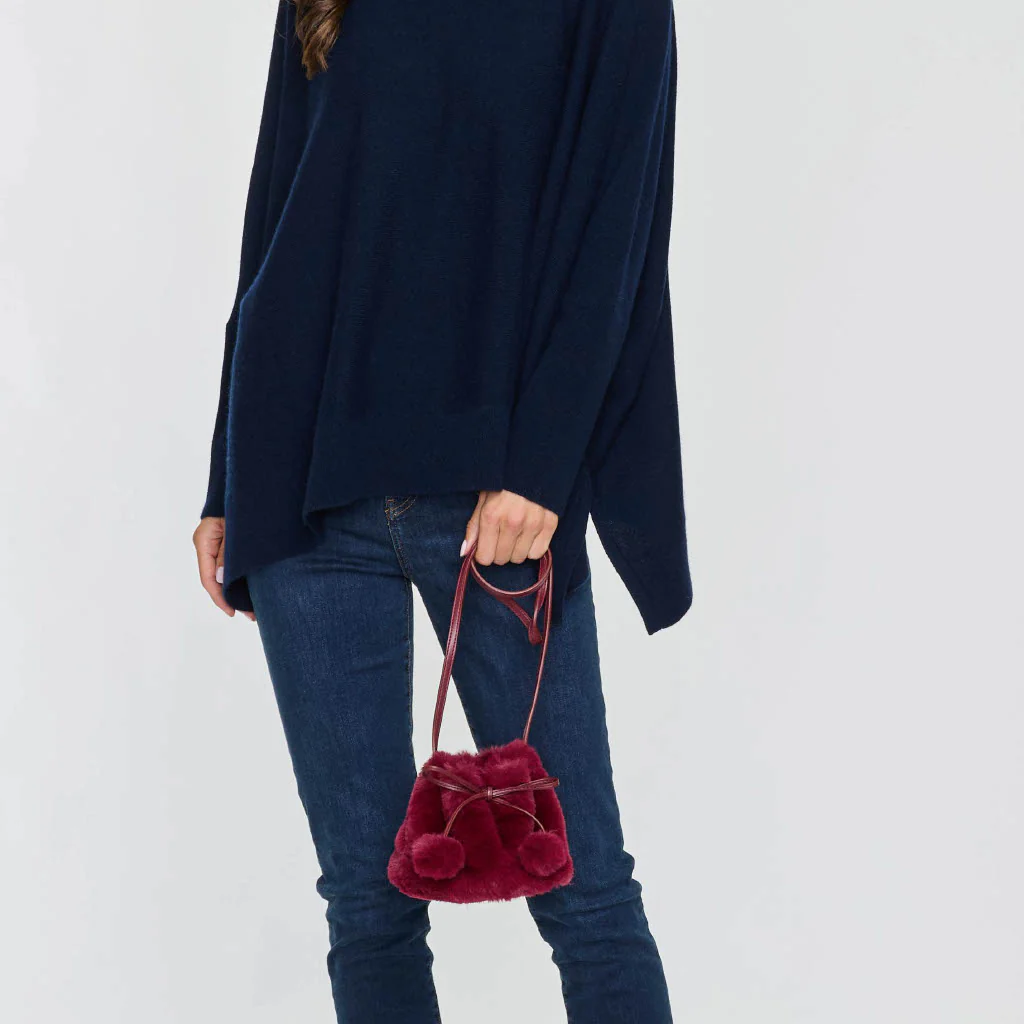 FAUX FUR MICRO BUCKET BAG - Image 2