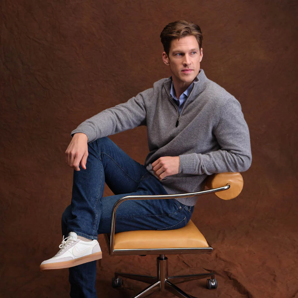 MEN'S ESSENTIAL QUARTER ZIP