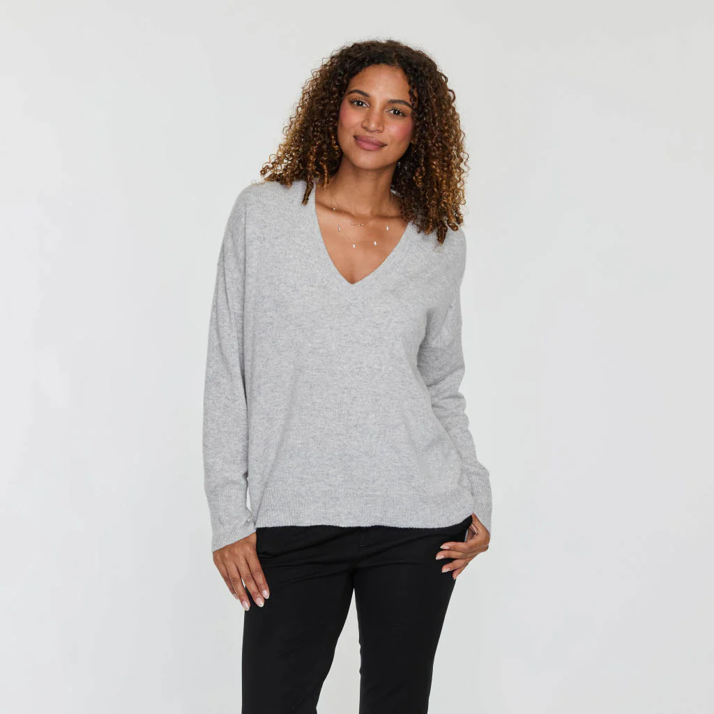 OVERSIZED V NECK