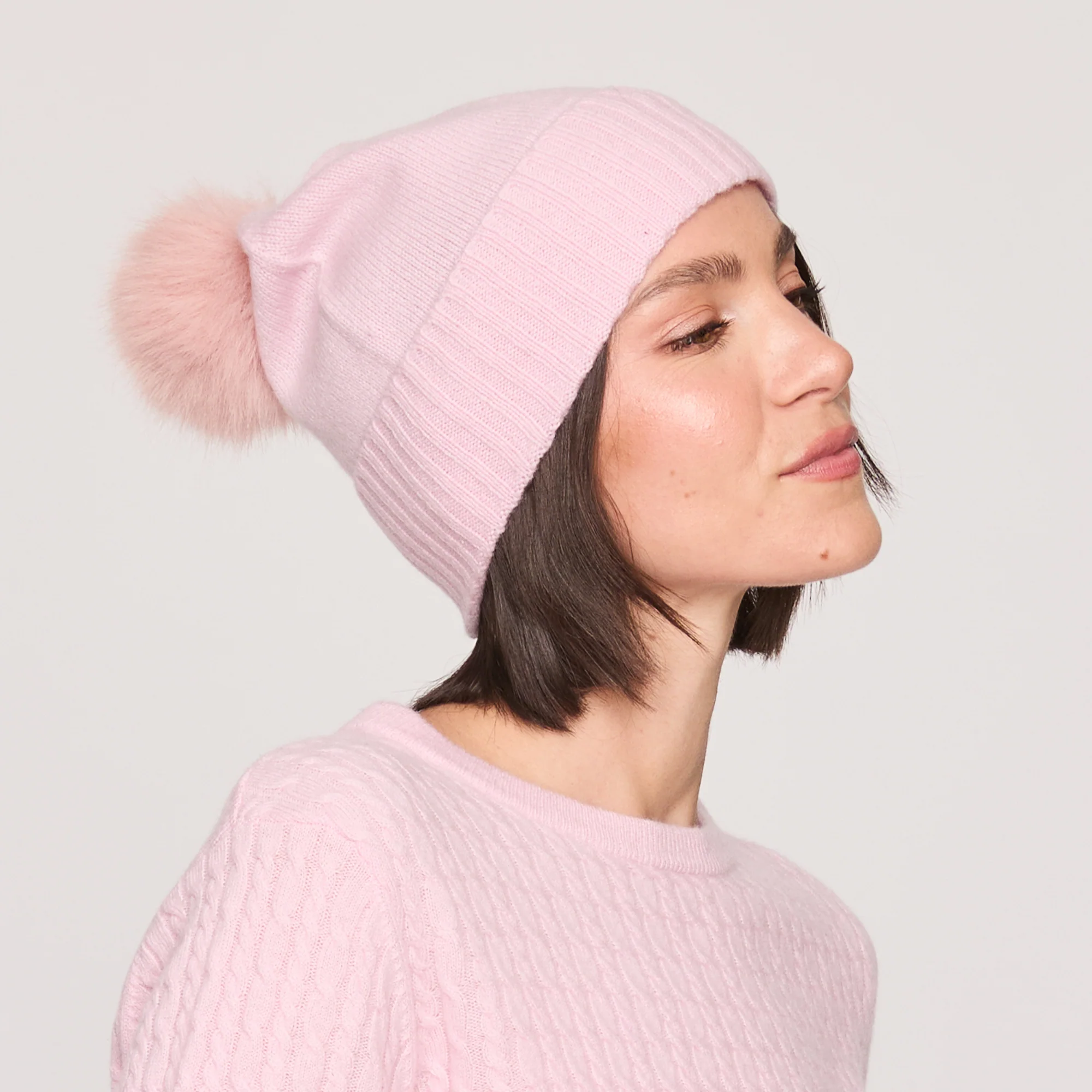 POM POM HAT - Image 4