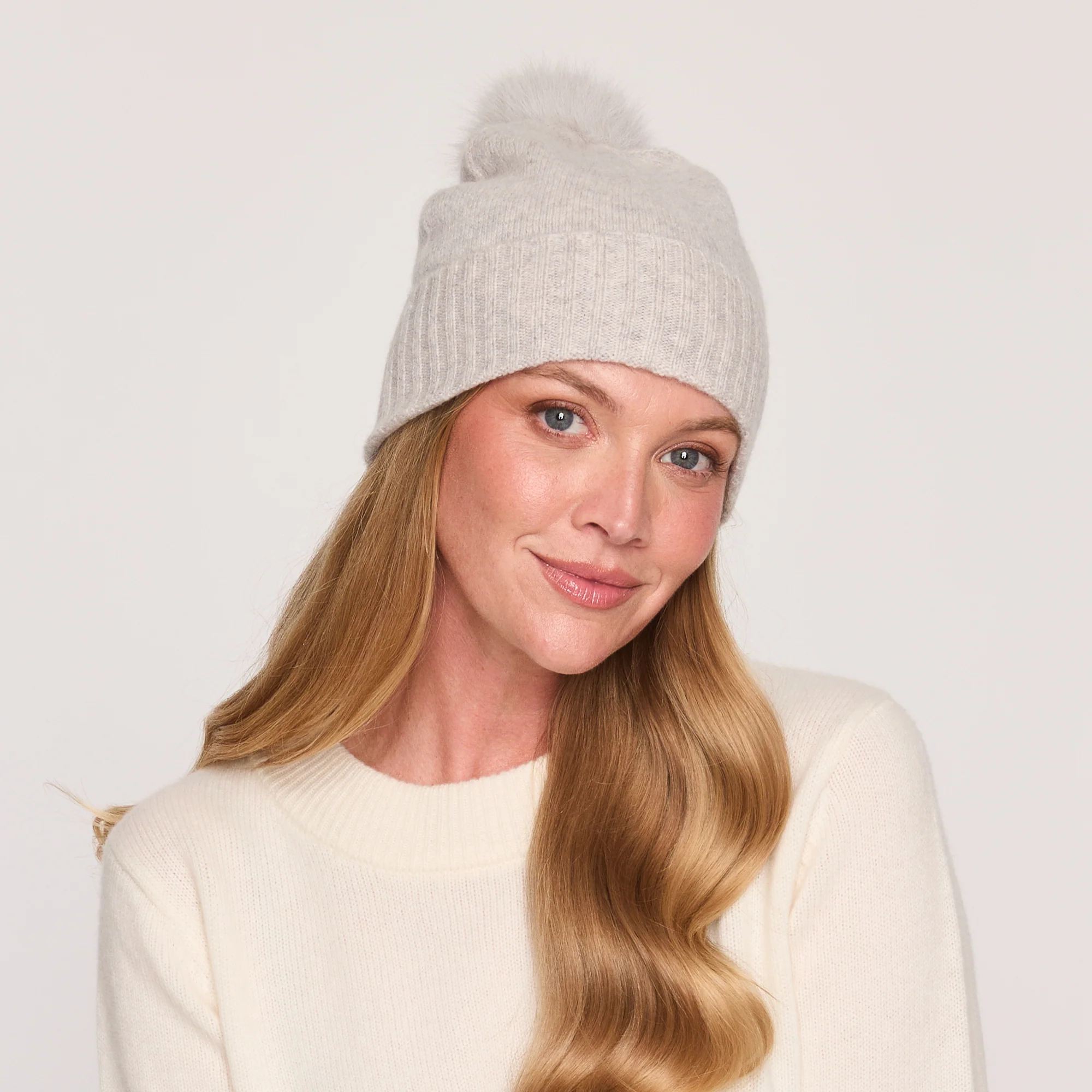 POM POM HAT - Image 5