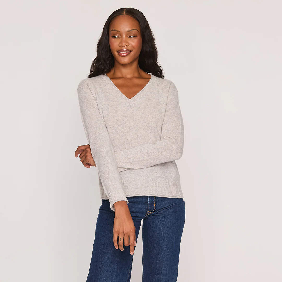 RELAXED V NECK - Image 9