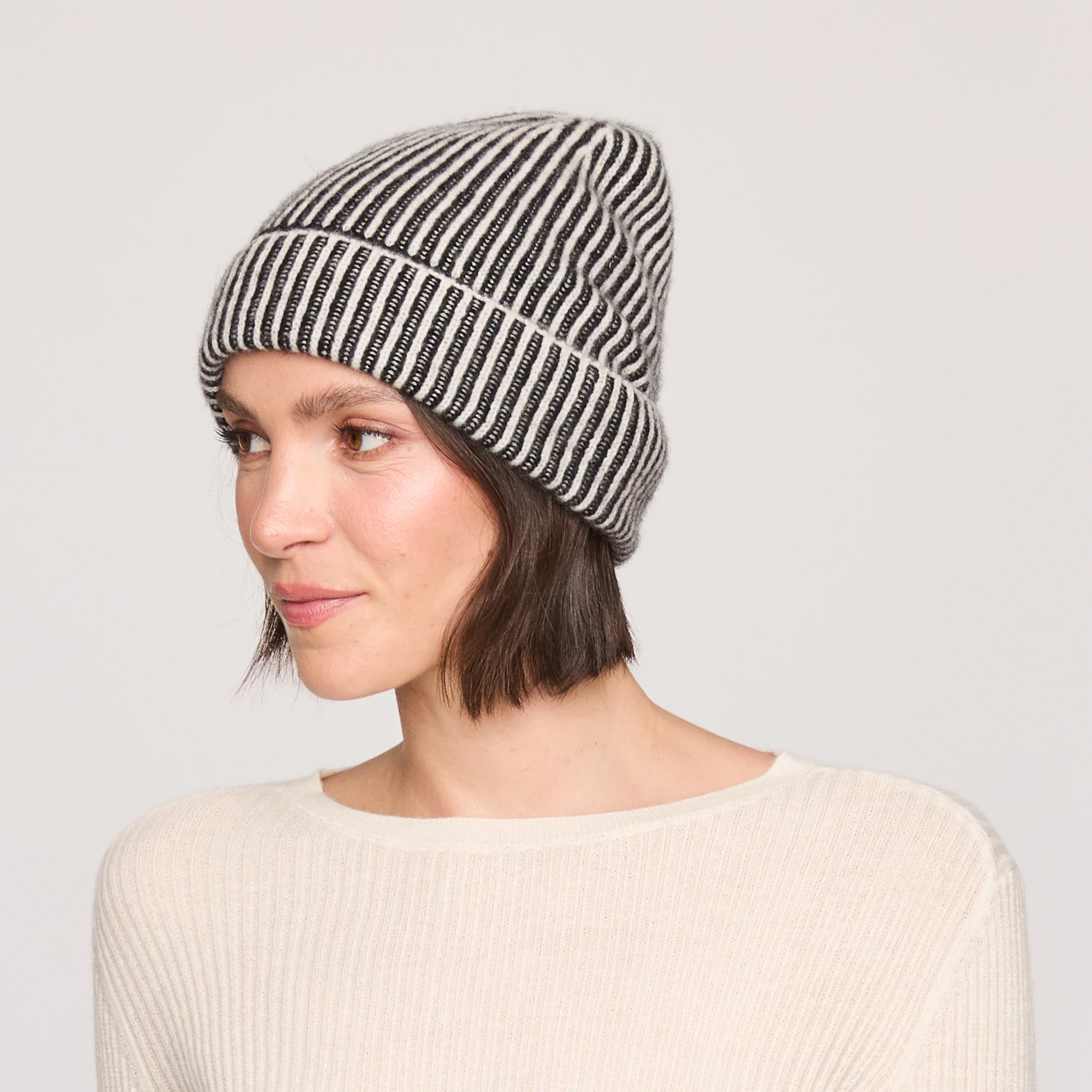 TWO TONE RIBBED HAT - Image 5